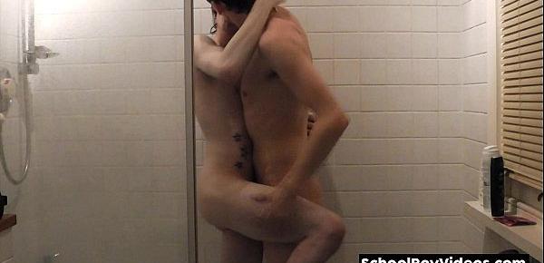  Twink boys play in the shower
